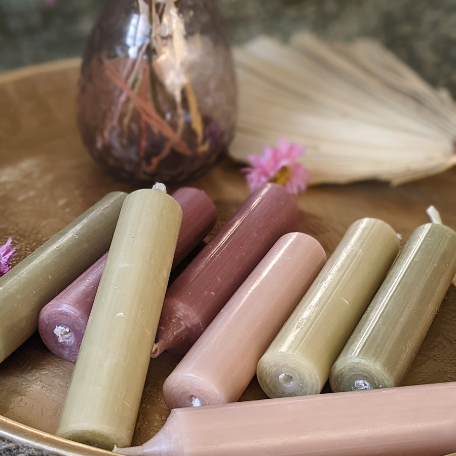 10 Mixed Short Dinner Candles | Pink & Green Mix - Thedanes.co.uk - Creative & Sustainable Living The Scandinavian Way