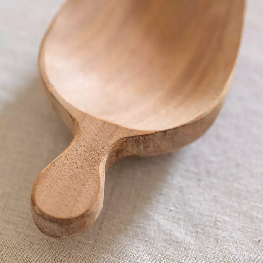 Aracia Wooden Scoop | Serving Dish - Thedanes.co.uk - Creative & Sustainable Living The Scandinavian Way