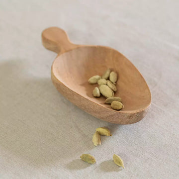 Aracia Wooden Scoop | Serving Dish - Thedanes.co.uk - Creative & Sustainable Living The Scandinavian Way