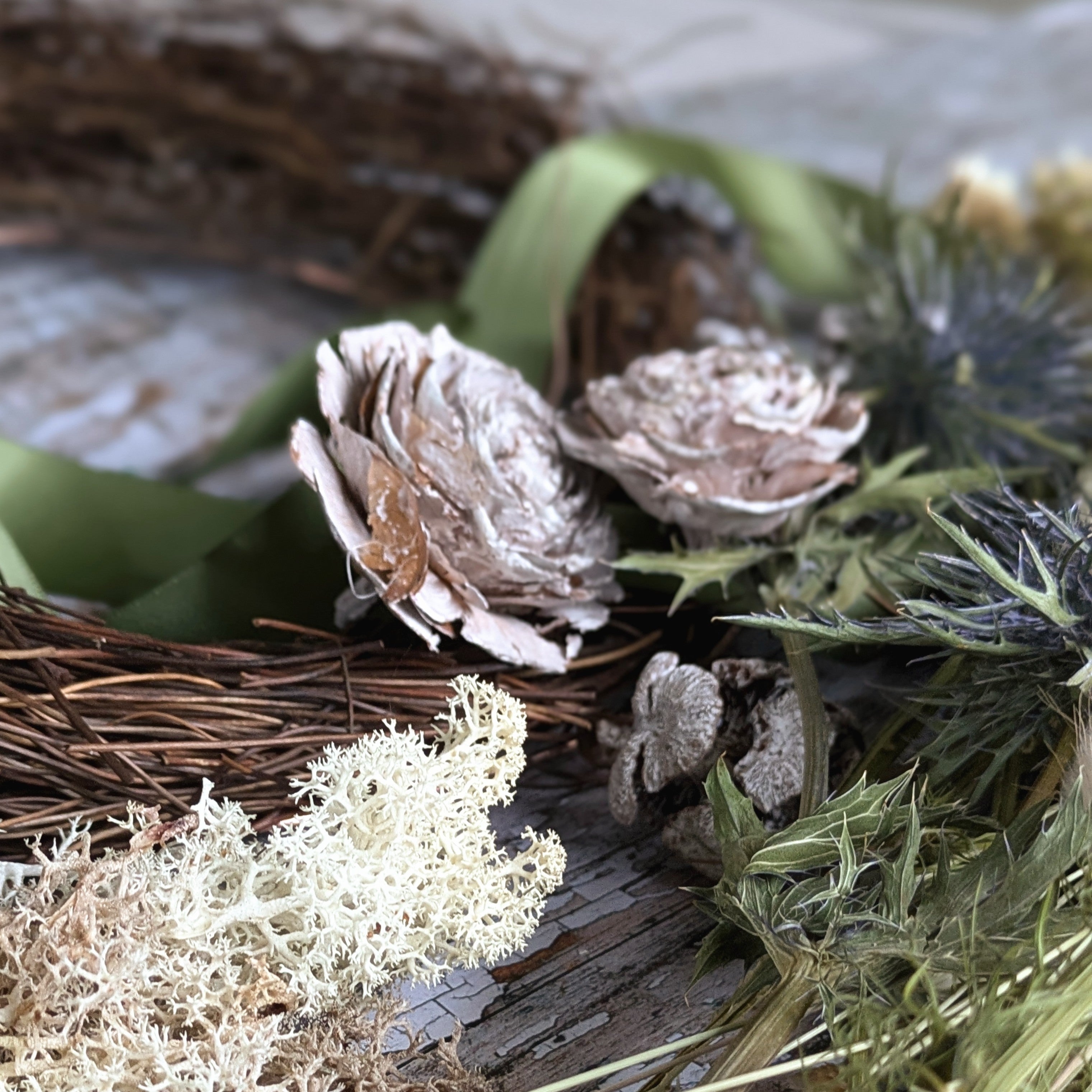 Christmas & Winter Dried Flower & Eucalyptus Wreath Kit – The Danes