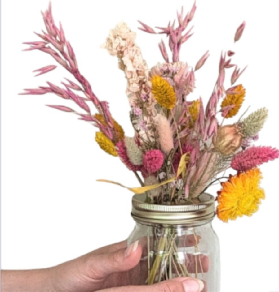 Dried Flowers Posy In Mason Jar Gift Set w/Daisy Lid - Thedanes.co.uk - Creative & Sustainable Living The Scandinavian Way