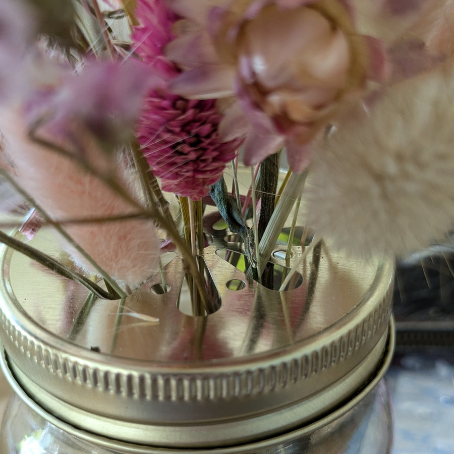 Dried Flowers Posy In Mason Jar Gift Set w/Daisy Lid - Thedanes.co.uk - Creative & Sustainable Living The Scandinavian Way