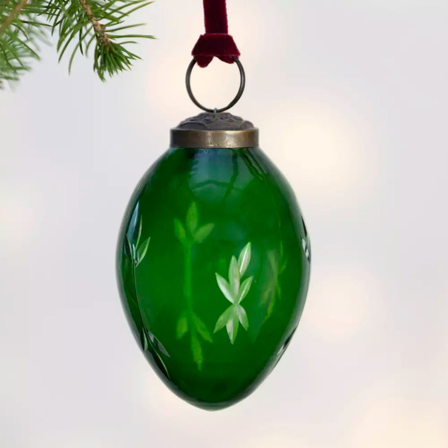 Etched Oval Or Round Green Glass Bauble | 8cm or 5cm - Thedanes.co.uk - Creative & Sustainable Living The Scandinavian Way