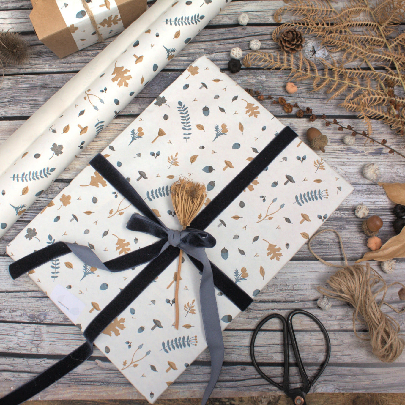 Gift Wrapping Paper - Autumn Fauna & Acorn - 3M - Thedanes.co.uk - Creative & Sustainable Living The Scandinavian Way