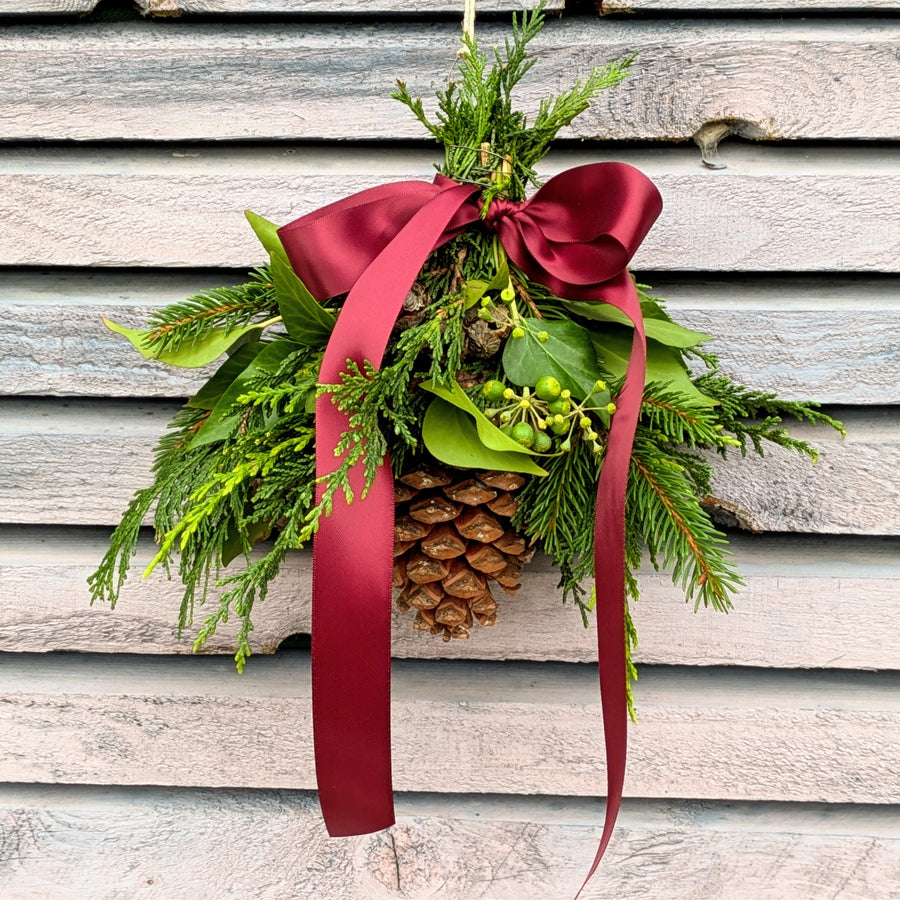 Hanging Pine Cone & Festive Seasonal Foliage | Wall or Door Decoration - Thedanes.co.uk - Creative & Sustainable Living The Scandinavian Way