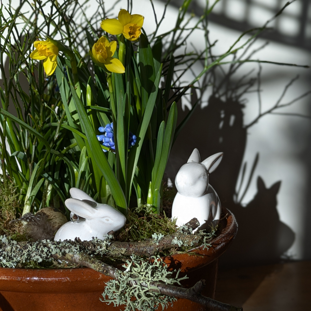 White Ceramic Easter Bunny Decoration - Thedanes.co.uk - Creative & Sustainable Living The Scandinavian Way