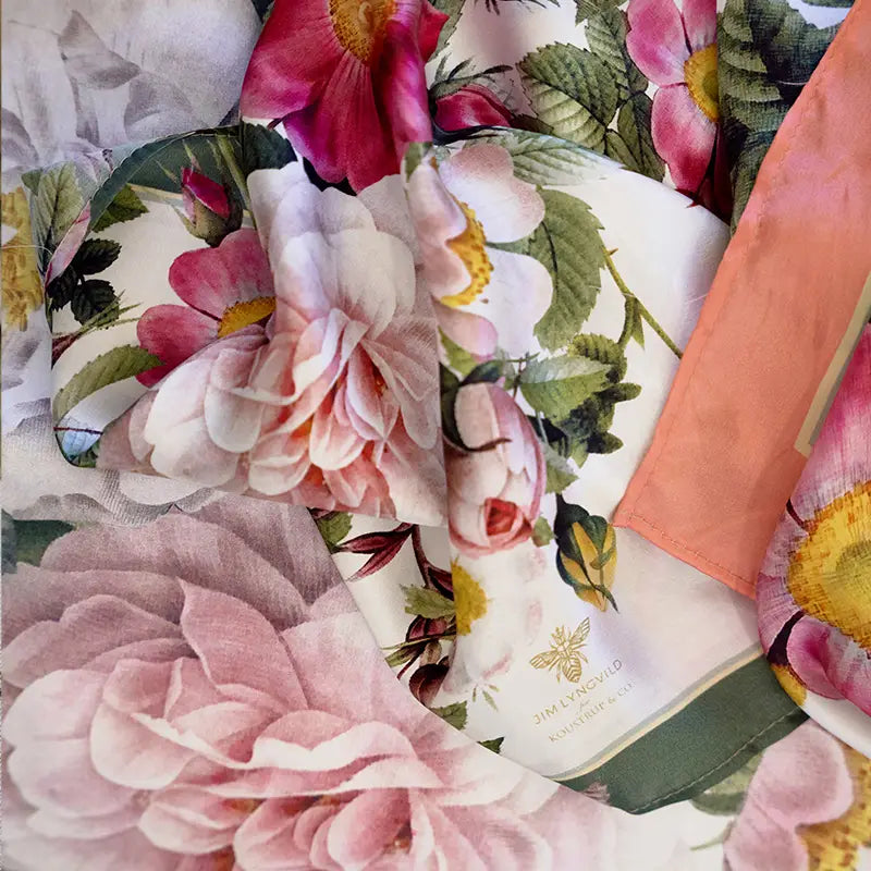 Linen Tablecloth 220 x 145cm | Rose Flower Garden
