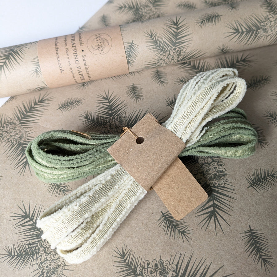 Luxury Velvety Edge Glitter Ribbon - Green or Cream - Thedanes.co.uk - Creative & Sustainable Living The Scandinavian Way