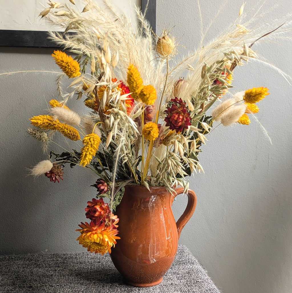 Rustic Earthenware Jug With Dried Flowers | Gift Set - Thedanes.co.uk - Creative & Sustainable Living The Scandinavian Way
