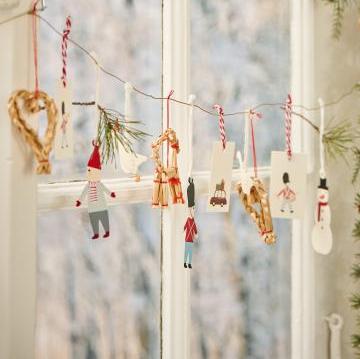 Scandi Christmas Straw Goat Hanging Tree Decoration | 2 Sizes - Thedanes.co.uk - Creative & Sustainable Living The Scandinavian Way
