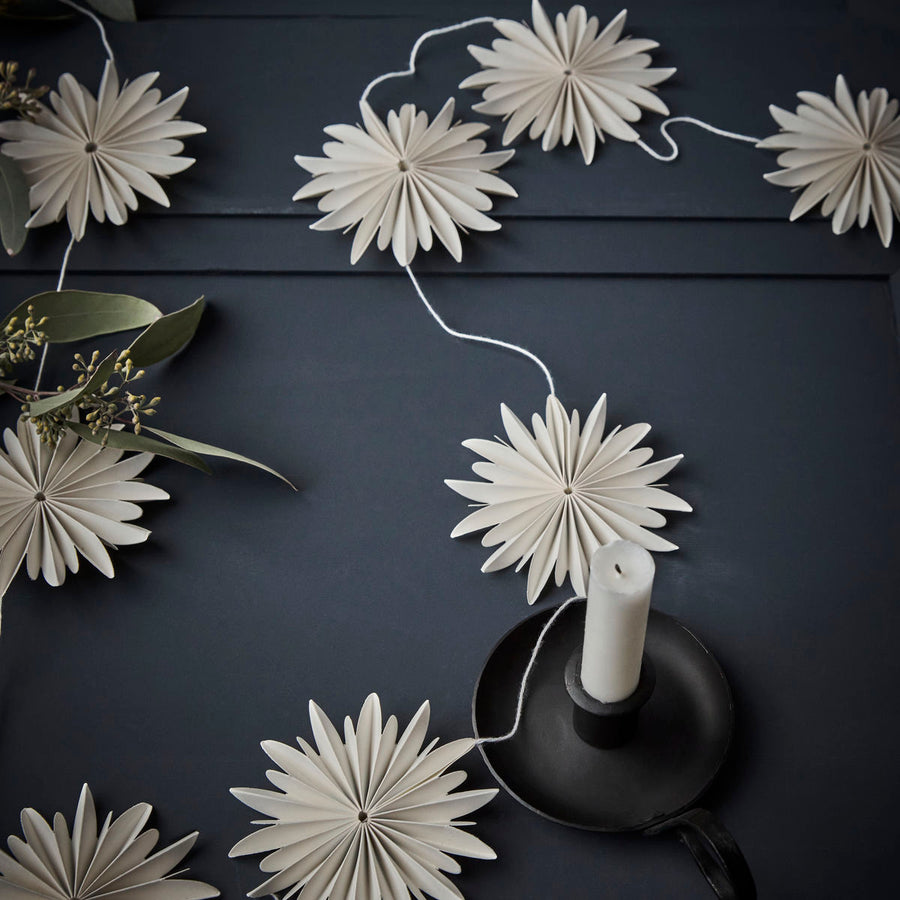 White Scandinavian Pleated Paper Fan Garland | 2mtr - Thedanes.co.uk - Creative & Sustainable Living The Scandinavian Way