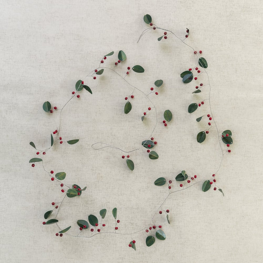 Winter Berry Garland | 185cm - Thedanes.co.uk - Creative & Sustainable Living The Scandinavian Way