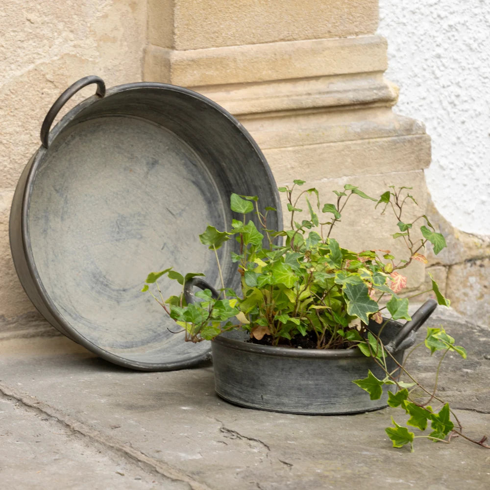 Round Zinc Tray With Handles | 2 Sizes - Thedanes.co.uk - Creative & Sustainable Living The Scandinavian Way