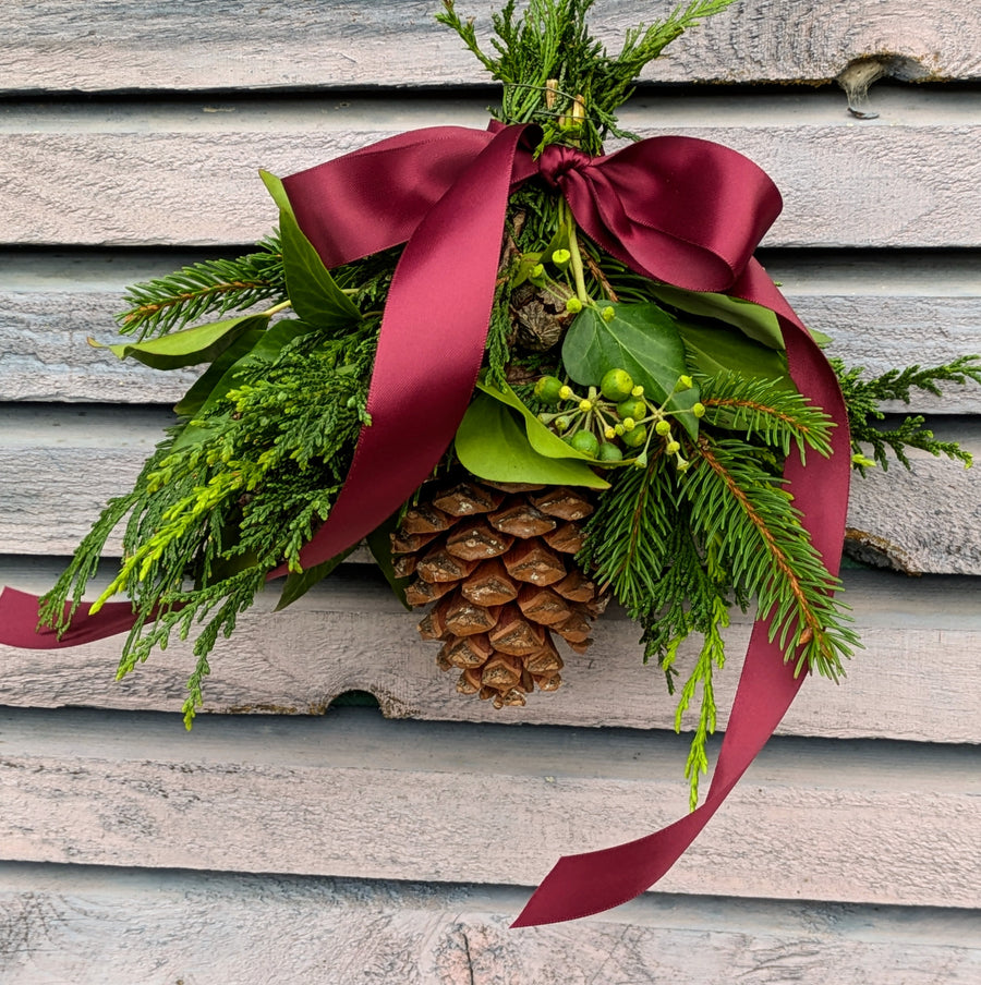 Pine Cone & Foliage Pomander Wall or Door Decoration - Thedanes.co.uk - Creative & Sustainable Living The Scandinavian Way