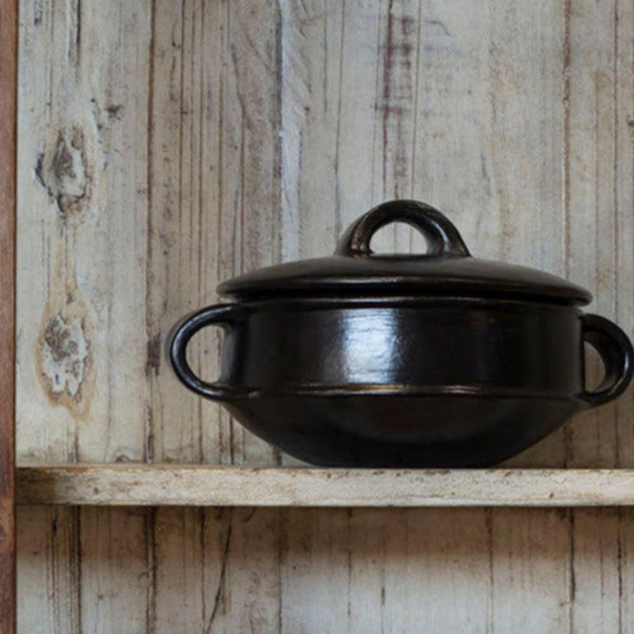 Black Traditional Terracotta Casserole Dish - 2 Sizes - The Danes