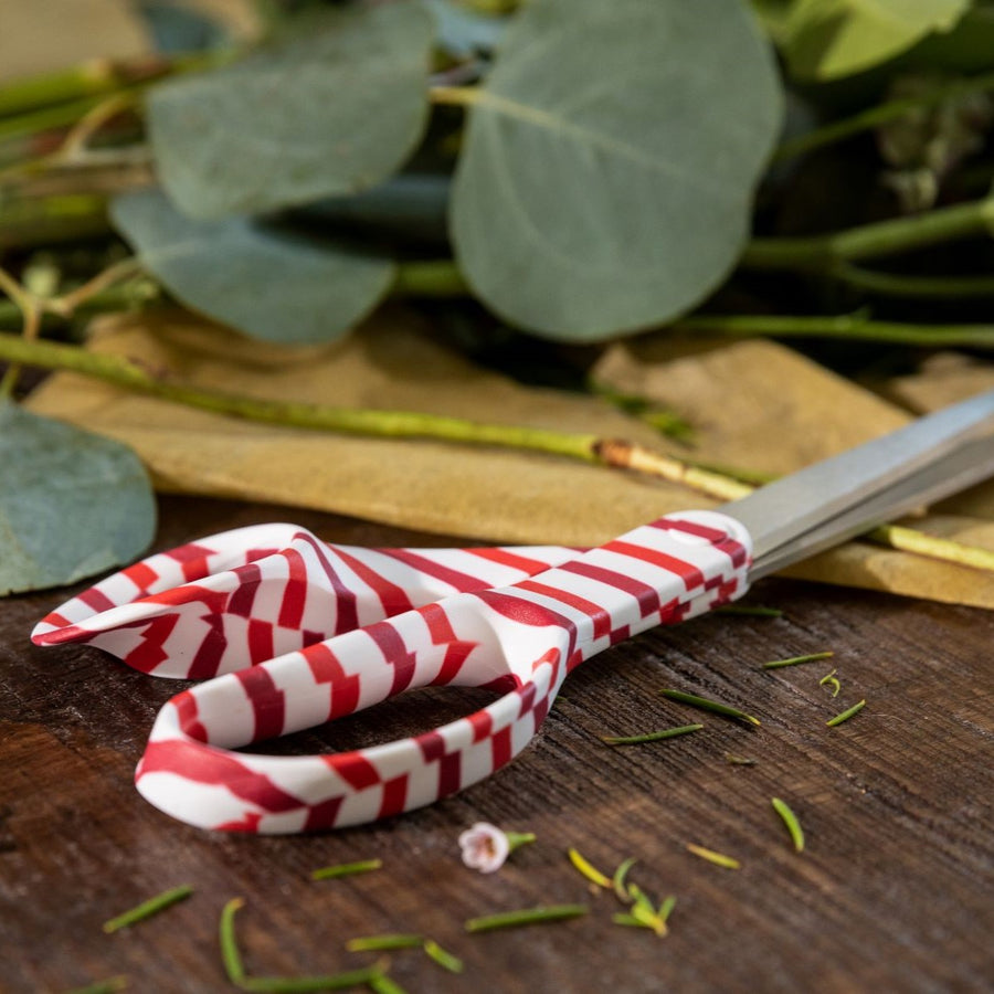 Fiskars All Purpose Crafts & Gift Wrap Scissors - Limited Edition, Candy Cane - Thedanes.co.uk - Creative & Sustainable Living The Scandinavian Way