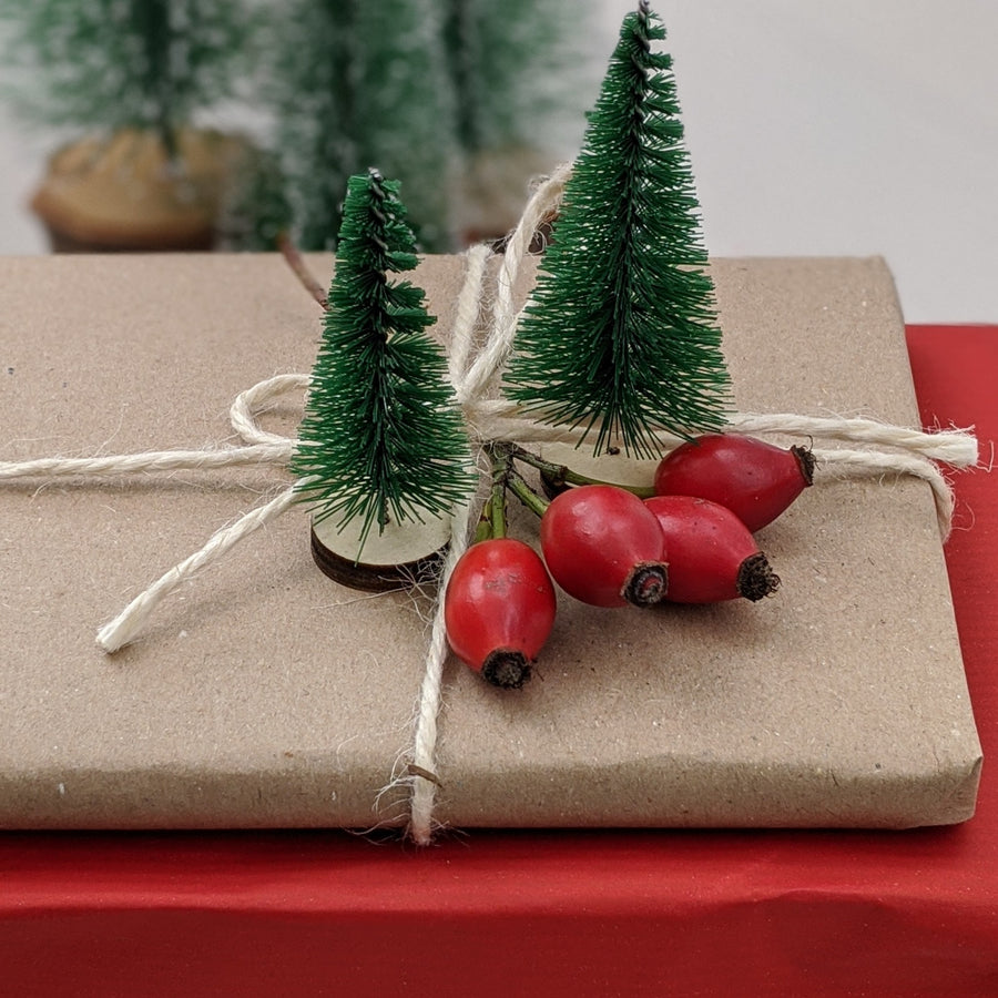 Red Ribbed Kraft Wrapping Paper - 3m, Recyclable - The Danes
