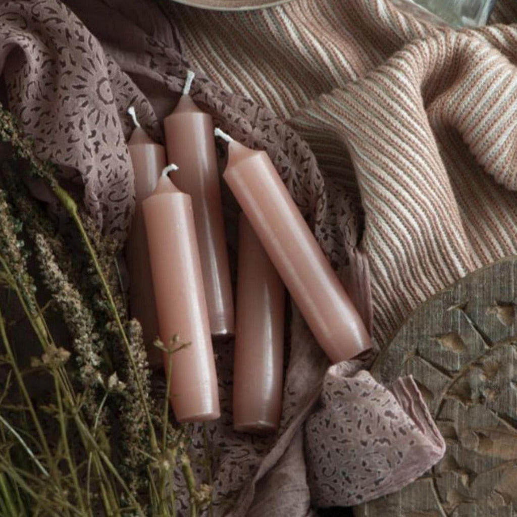 10 Short Dinner Candles | Rose Pink - Thedanes.co.uk - Creative & Sustainable Living The Scandinavian Way